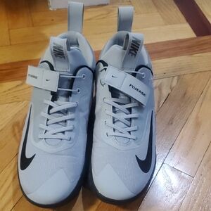 Nike Mens Precision 4 FlyEase - Light Gray And Black